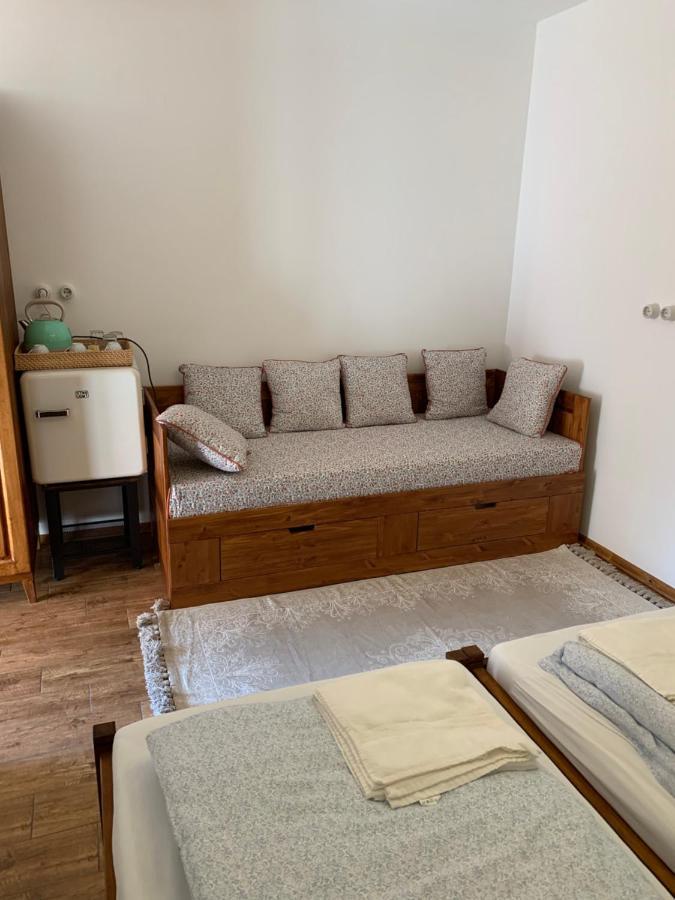 Szazesztendos Reveszhaz Apartman Szigetmonostor Ngoại thất bức ảnh