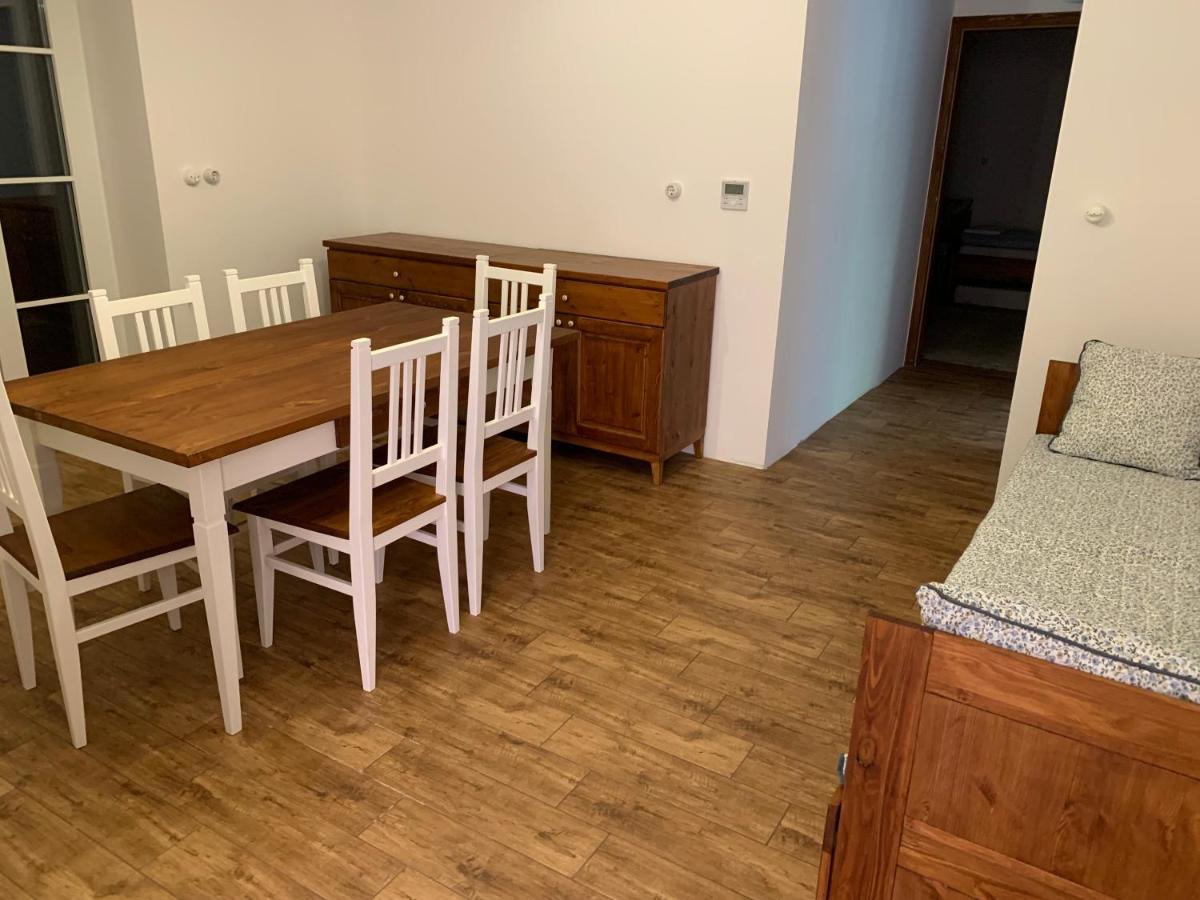 Szazesztendos Reveszhaz Apartman Szigetmonostor Ngoại thất bức ảnh
