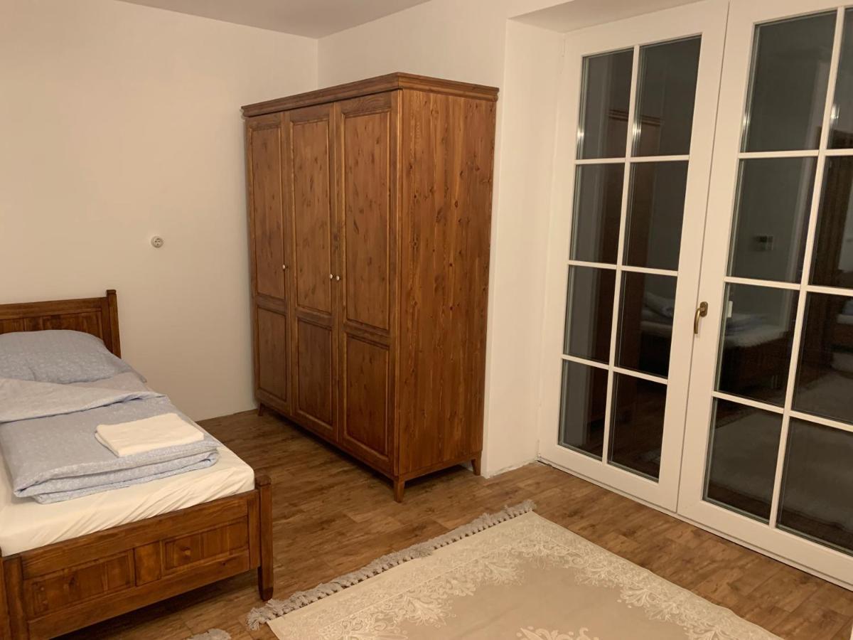 Szazesztendos Reveszhaz Apartman Szigetmonostor Ngoại thất bức ảnh